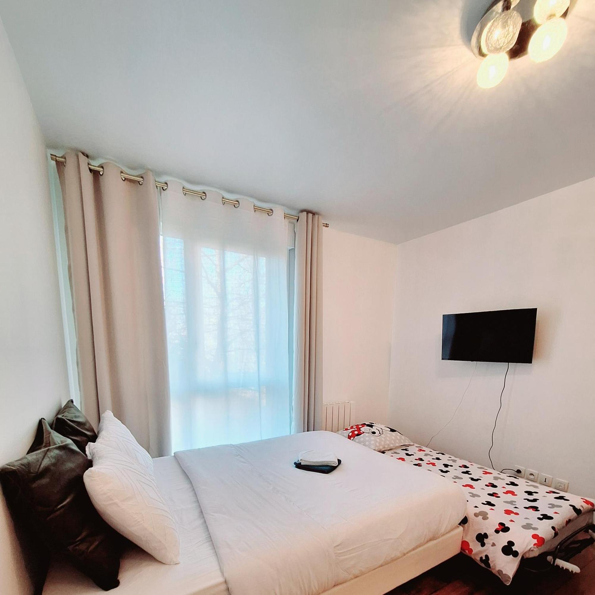 Studio Alpha - 2Min By Train To Disneyland Or 20Min Walk - 5Min Walk To "Val D'Europe" Station Montévrain Exterior foto