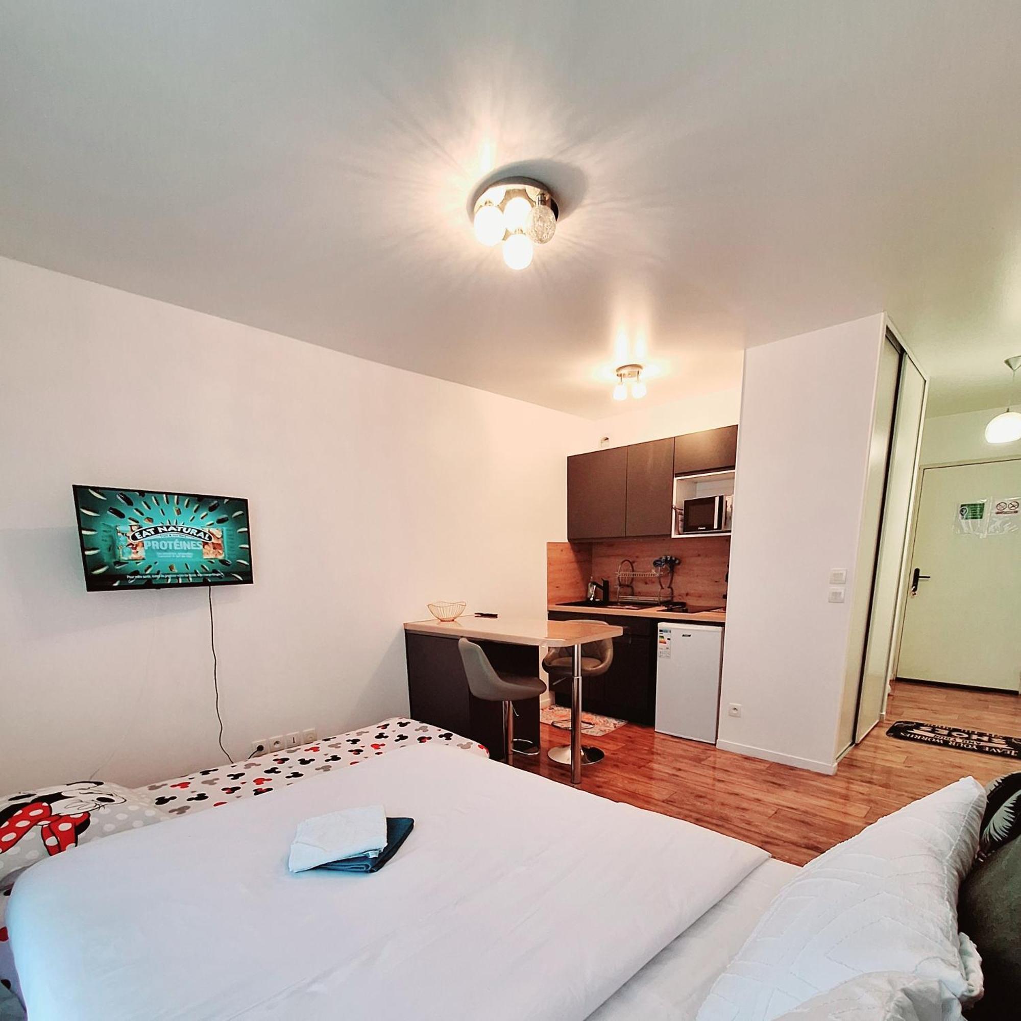 Studio Alpha - 2Min By Train To Disneyland Or 20Min Walk - 5Min Walk To "Val D'Europe" Station Montévrain Exterior foto