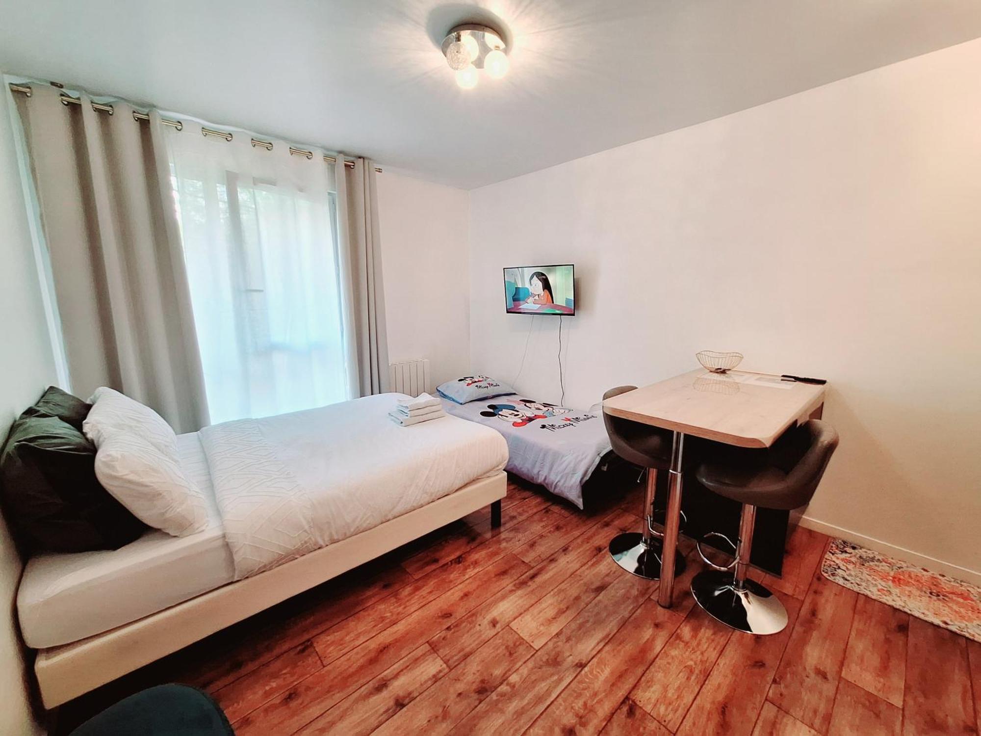 Studio Alpha - 2Min By Train To Disneyland Or 20Min Walk - 5Min Walk To "Val D'Europe" Station Montévrain Exterior foto